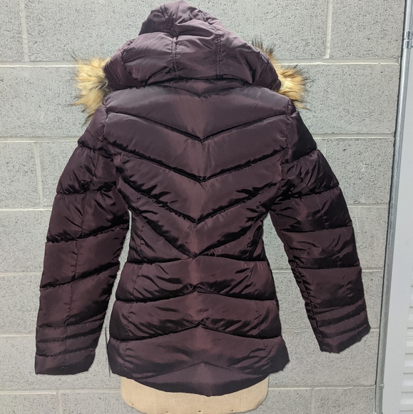 New faux fur hood trimmed puffer jacker - Picture 2 of 7